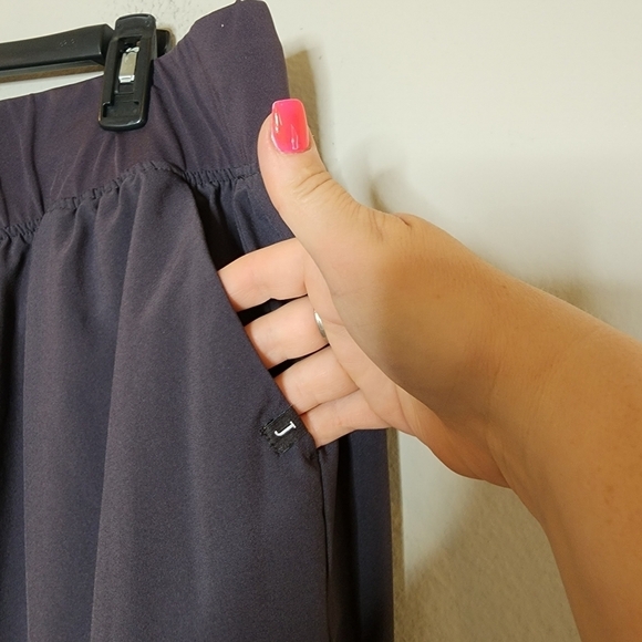 Jaanuu charcoal grey scrub joggers. Size 2XL. - Picture 5 of 16